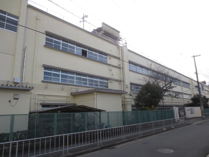 東大阪市立長栄中学校(中学校/中等教育学校)まで326m すみれプラザ長堂