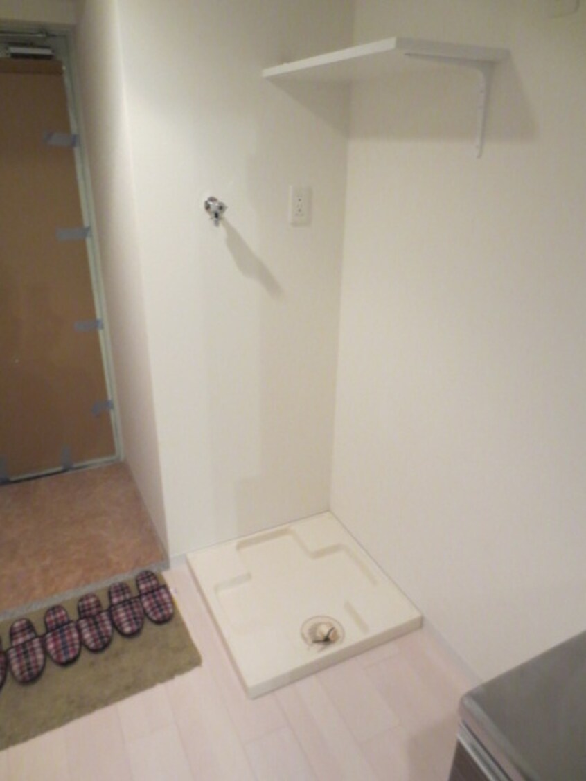 洗濯機置場 Ｌｕｘｅ新大阪Ⅰ