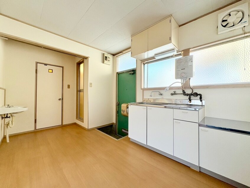 居室 山内ハイツ