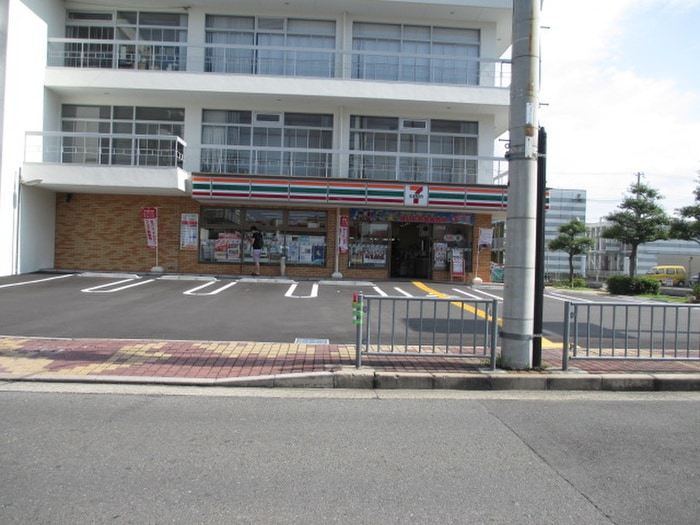 セブンイレブン(コンビニ)まで240m Ｄ-ｒｏｏｍ南塚口