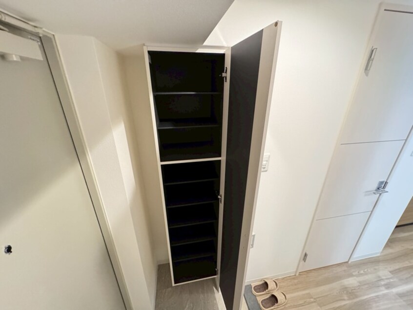 靴箱 Ｅａｓｔｅｒｎ　Ｗｅｌｌｓ