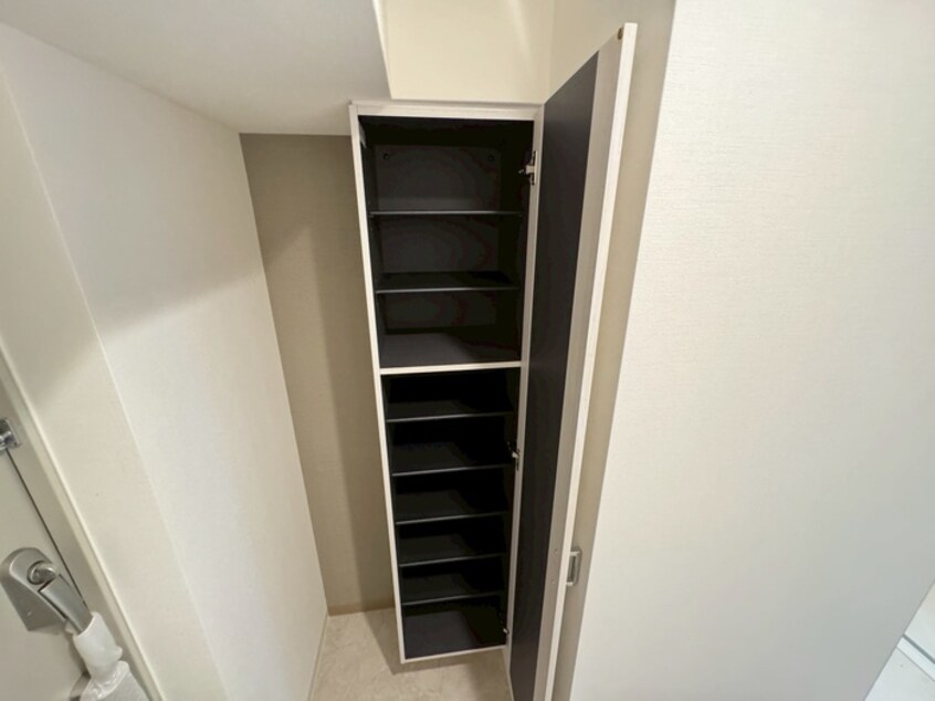 靴箱 Ｅａｓｔｅｒｎ　Ｗｅｌｌｓ