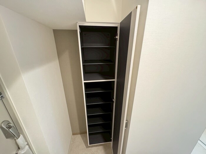 靴箱 Ｅａｓｔｅｒｎ　Ｗｅｌｌｓ