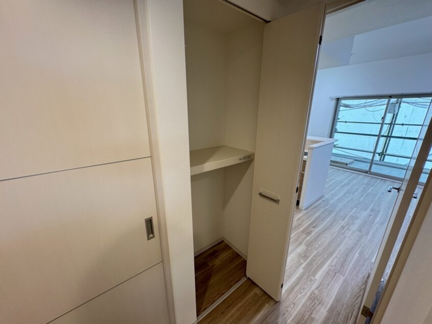 収納 Ｅａｓｔｅｒｎ　Ｗｅｌｌｓ