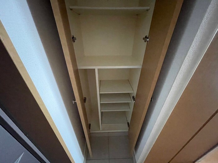 靴箱 ロイヤルヒル神戸三宮Ⅱ(610)