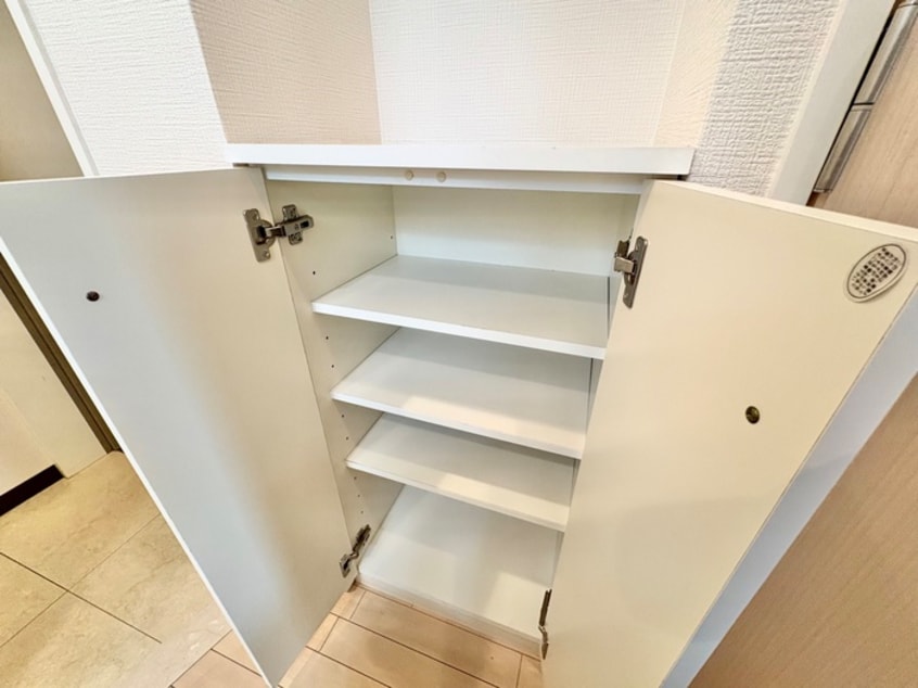 靴箱 一条通TKハイツ