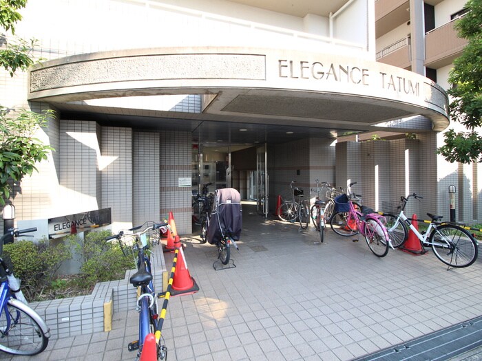 エントランス部分 エレガンス巽