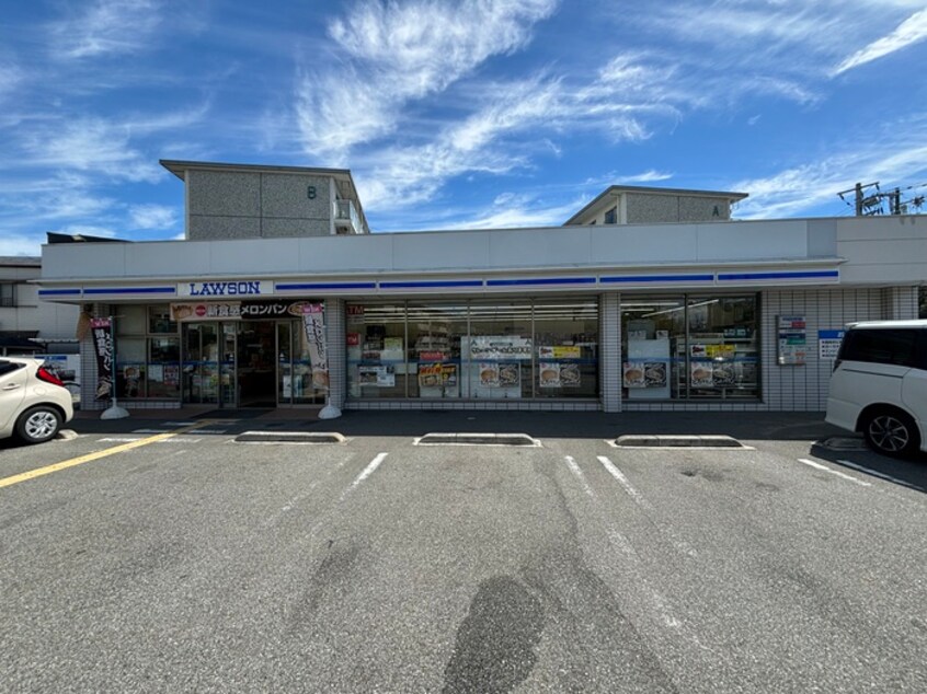 ローソン段上町6丁目店(コンビニ)まで900m 松山タウンハウスＣ棟