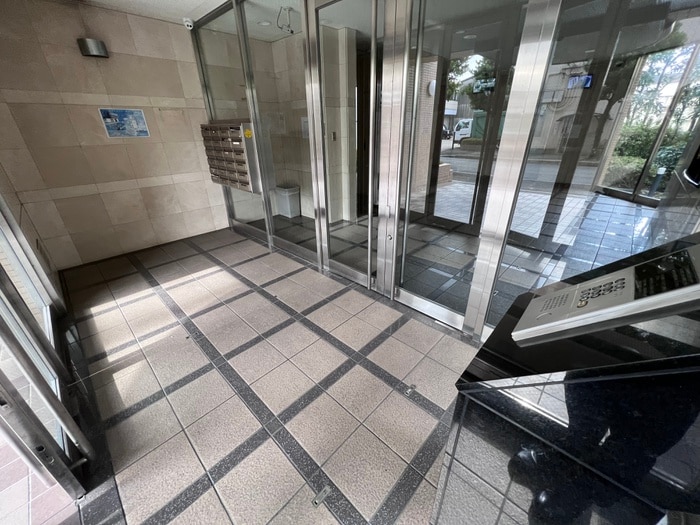 エントランス部分 コンチネンタル平野