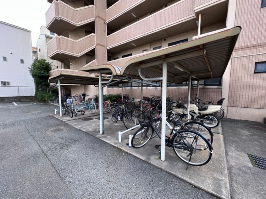 駐輪場 コンチネンタル平野