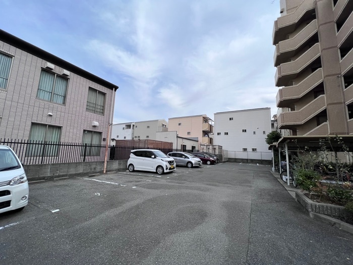 駐車場 コンチネンタル平野