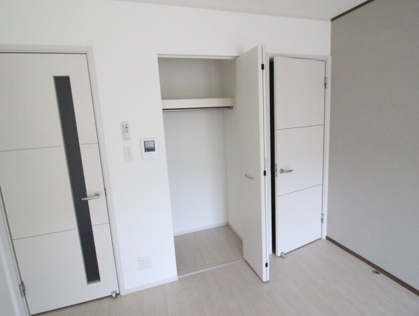 収納 ラフィーネ神戸 North Wing