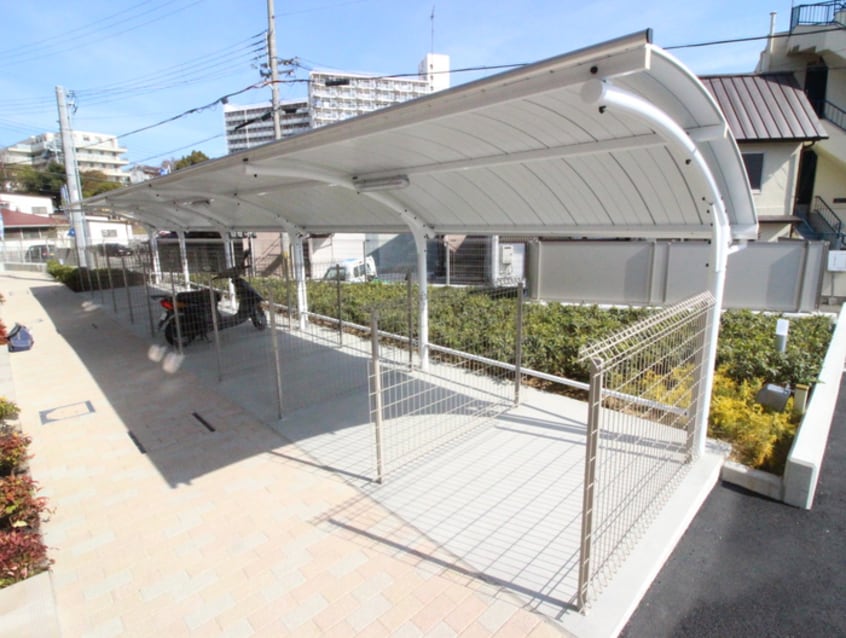 駐輪場 ラフィーネ神戸 North Wing