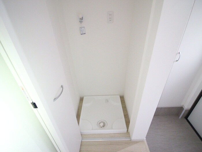 洗濯機置場 ラフィーネ神戸 North Wing