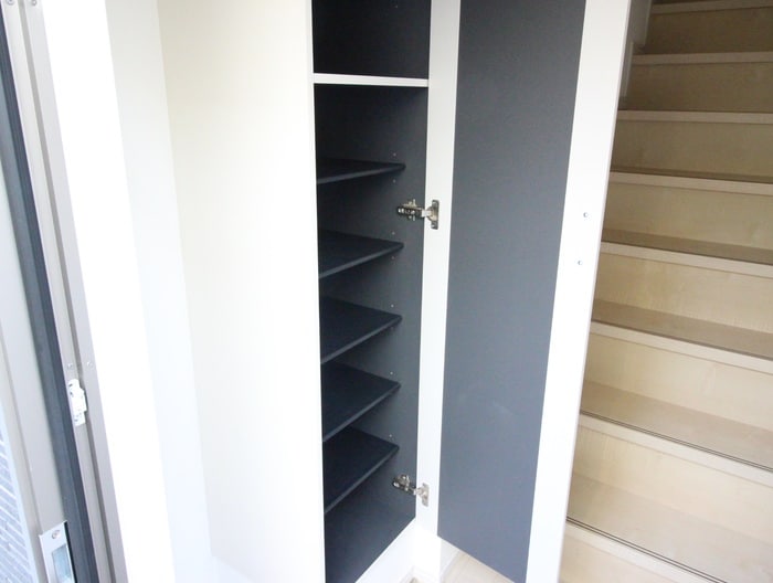 靴箱 ラフィーネ神戸 North Wing