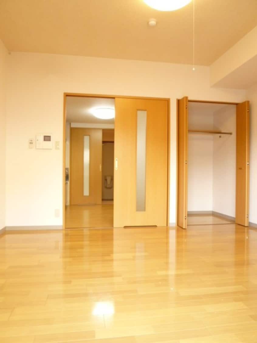 居室 ポールスタラ