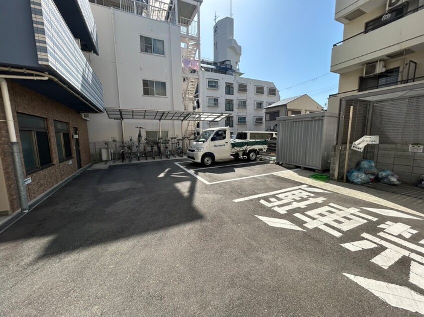 駐車場 エヌエムスワサントアン