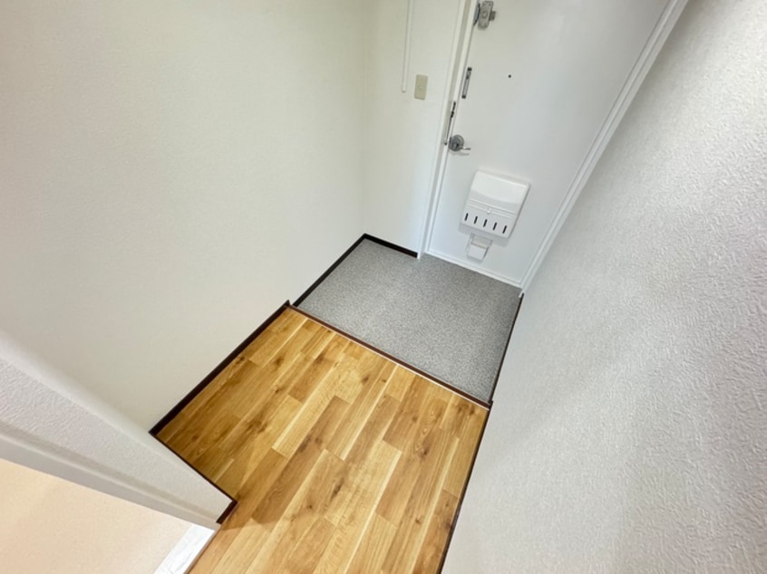 玄関 ロイヤル花隈（４－Ｂ）