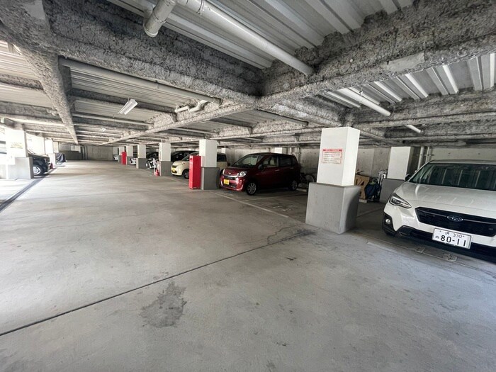 駐車場 アプティ3番館