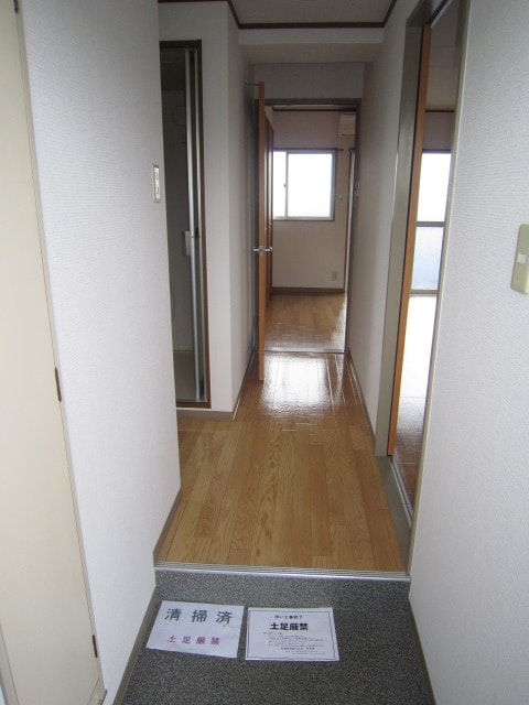 玄関 レオハイム田口