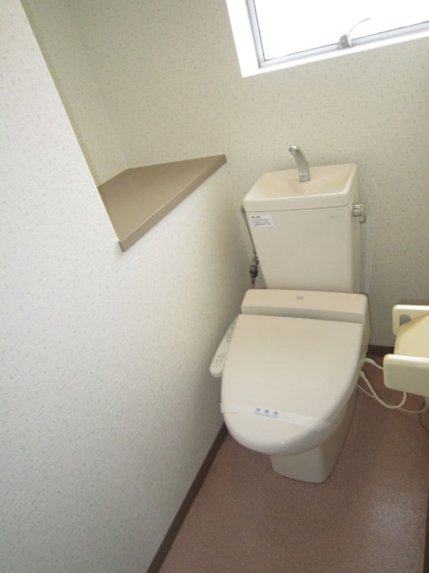 トイレ レオハイム田口