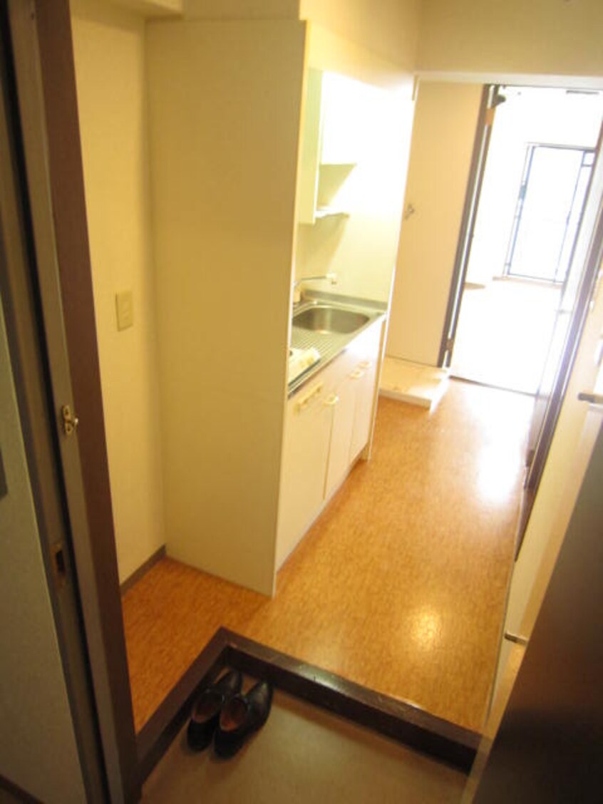 廊下 コモドエスペシオ勝山