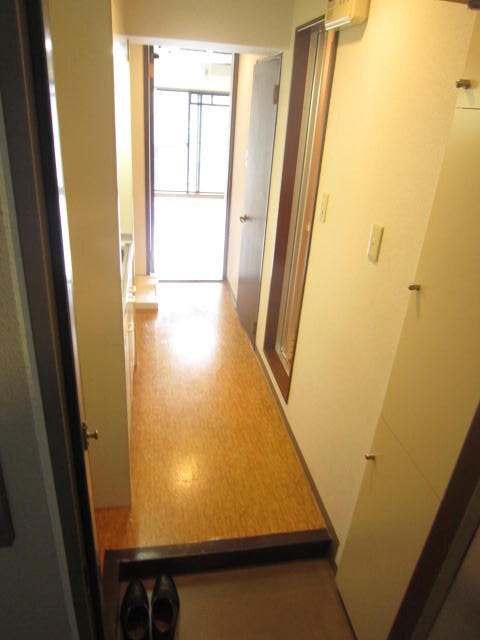 廊下 コモドエスペシオ勝山