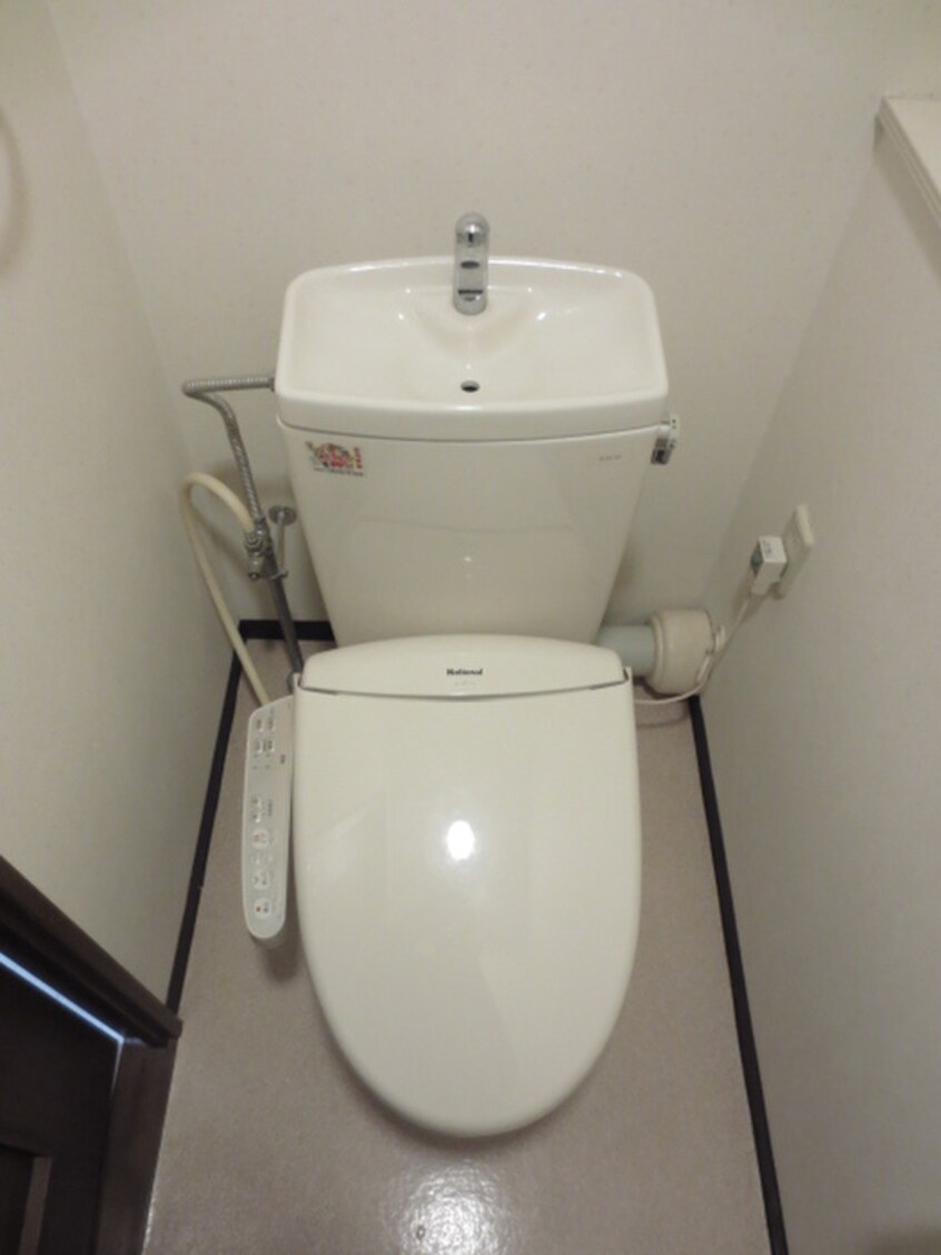 トイレ フロ－ラ東館