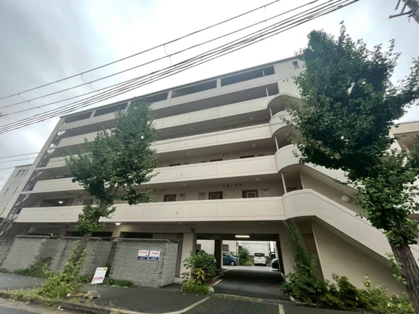 外観写真 シュトラ－セ泉