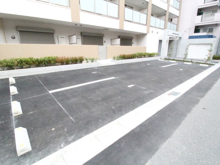 駐車場 アルバ・トルナーレ江坂