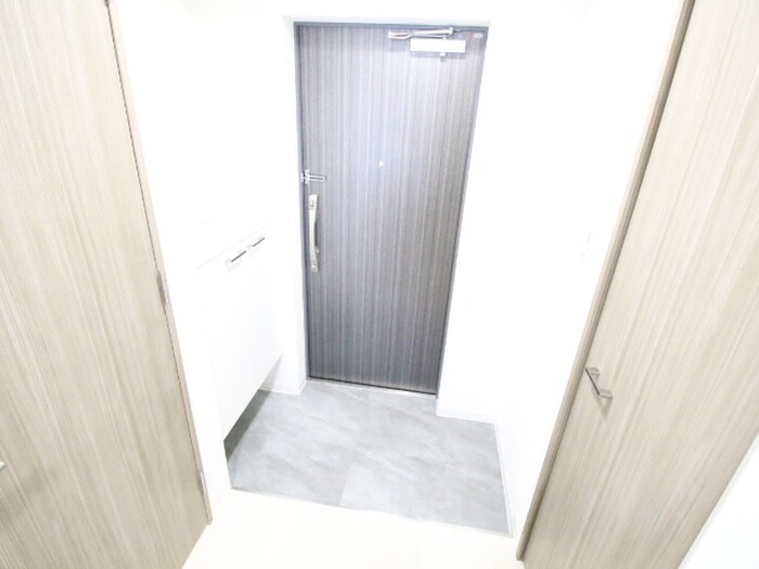 玄関 アルバ・トルナーレ江坂