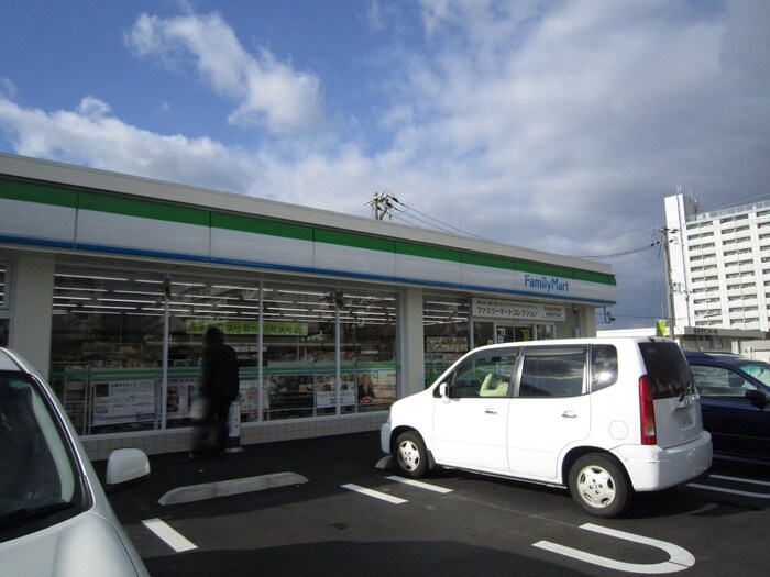 ファミリーマート垂水本多聞店(コンビニ)まで1000m イルポンテ学が丘