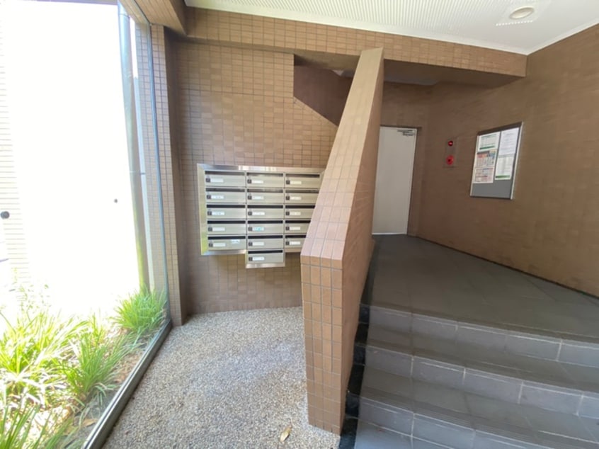 エントランス部分 ウエストヒルズⅠ