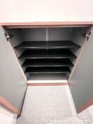 靴箱 仮)ｳﾞｪﾙﾒｿﾞﾝ尼崎西難波町B棟