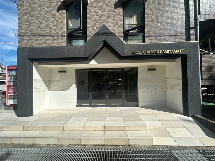 エントランス部分 ローズシャトー上山手