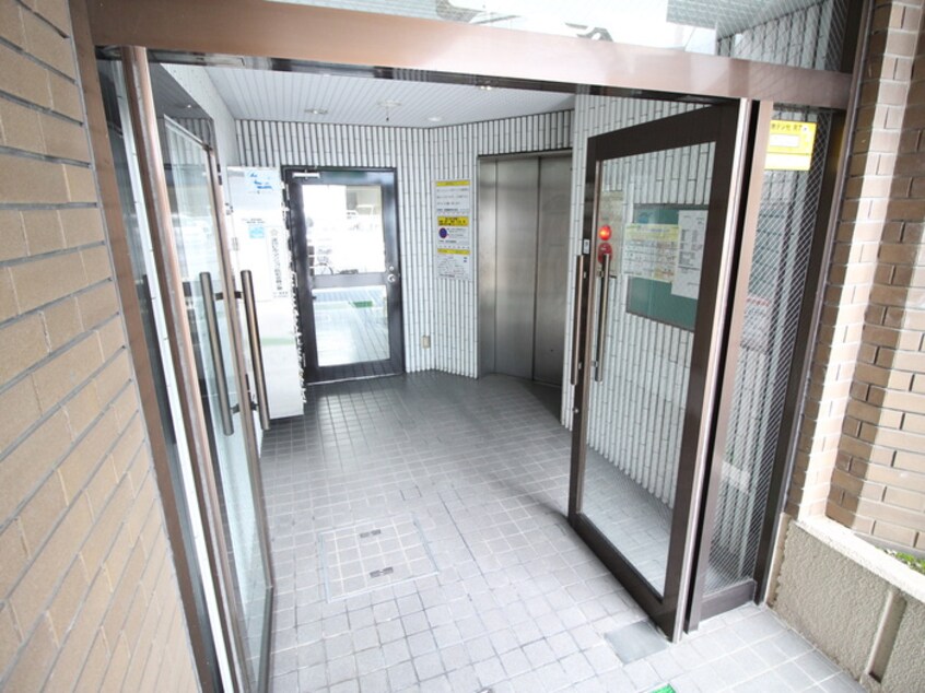 エントランス部分 新北野プラザ