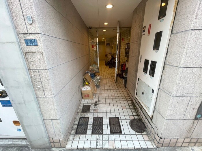 エントランス部分 ドミール橘