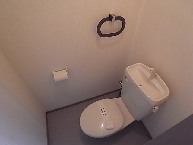 トイレ ウィンディア中山手Ａ棟