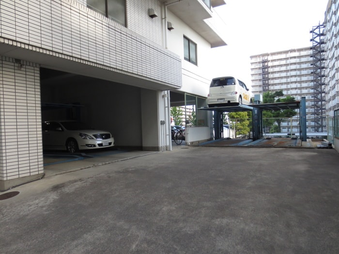 駐車場 緑地公園第３千里ハイツ