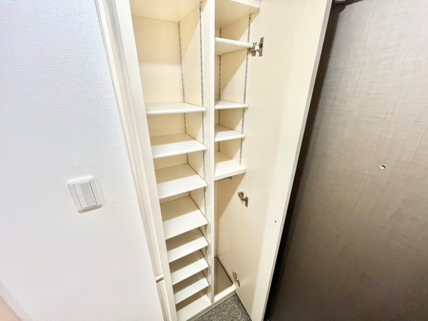 靴箱 サザン桃山御陵