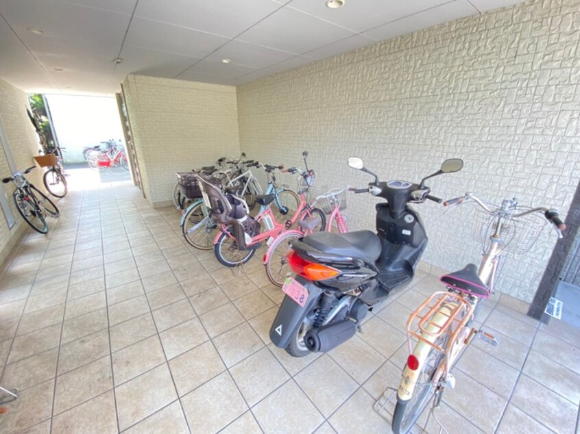 駐輪場 エスポワール瓢箪山