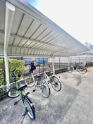 駐輪場 ビューラーフジキ