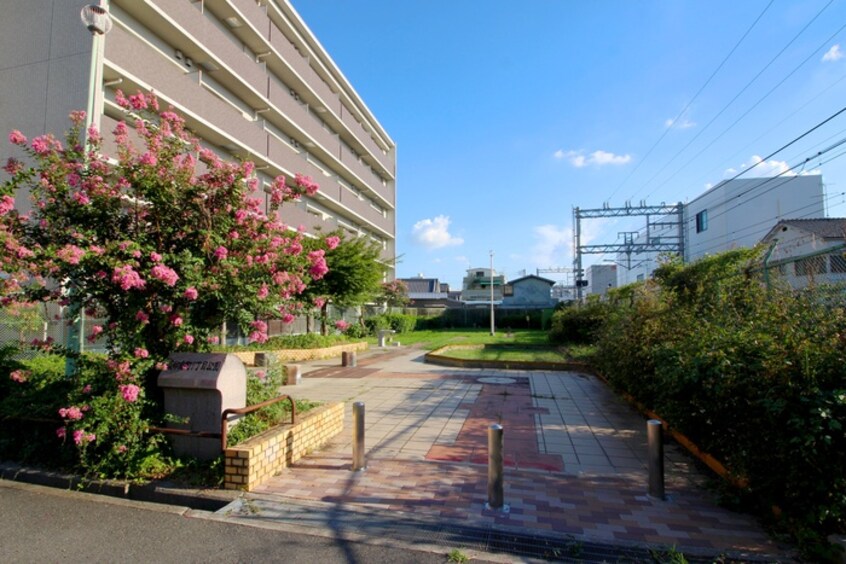 服部南町1丁目公園(公園)まで288m フジパレス服部天神Ⅱ番館