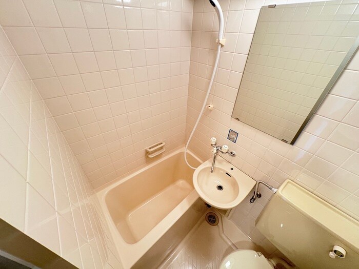 バス／シャワールーム等 ラ・テ－ル西田弐番館