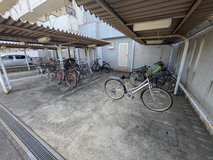 駐輪場 ラ・テ－ル西田弐番館