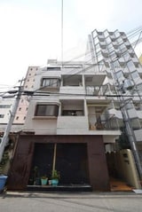 メゾンルミエール上六