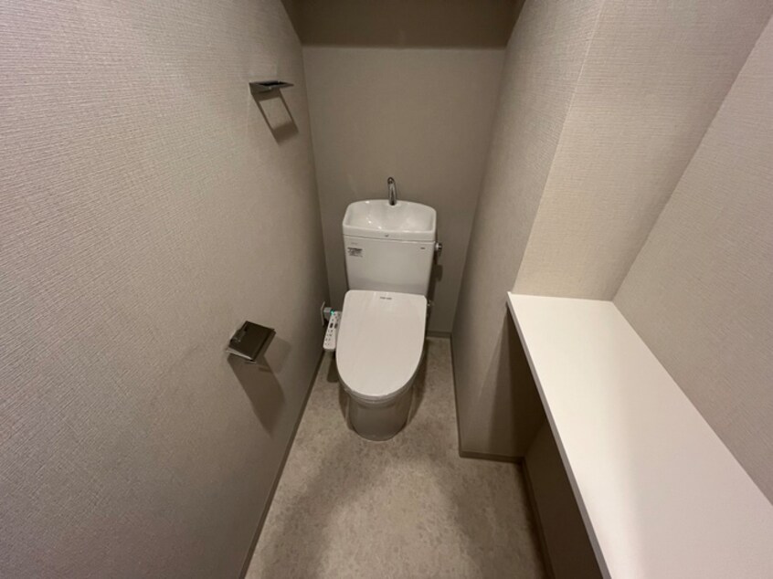 トイレ スプランディッド江坂Ⅲ