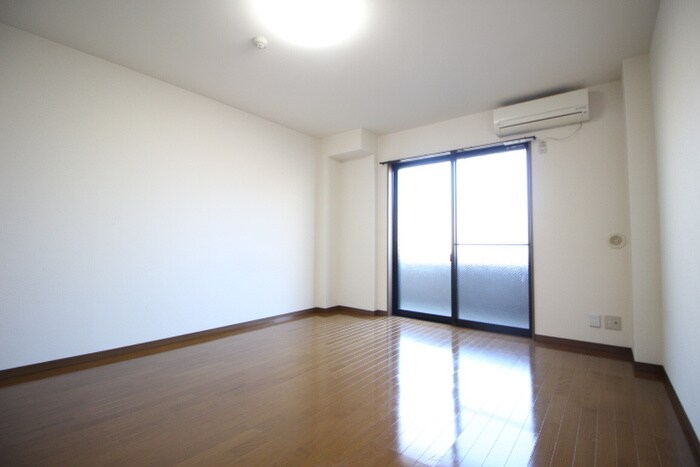 居室 アンプル－ルフェ－ルヴェルジュ