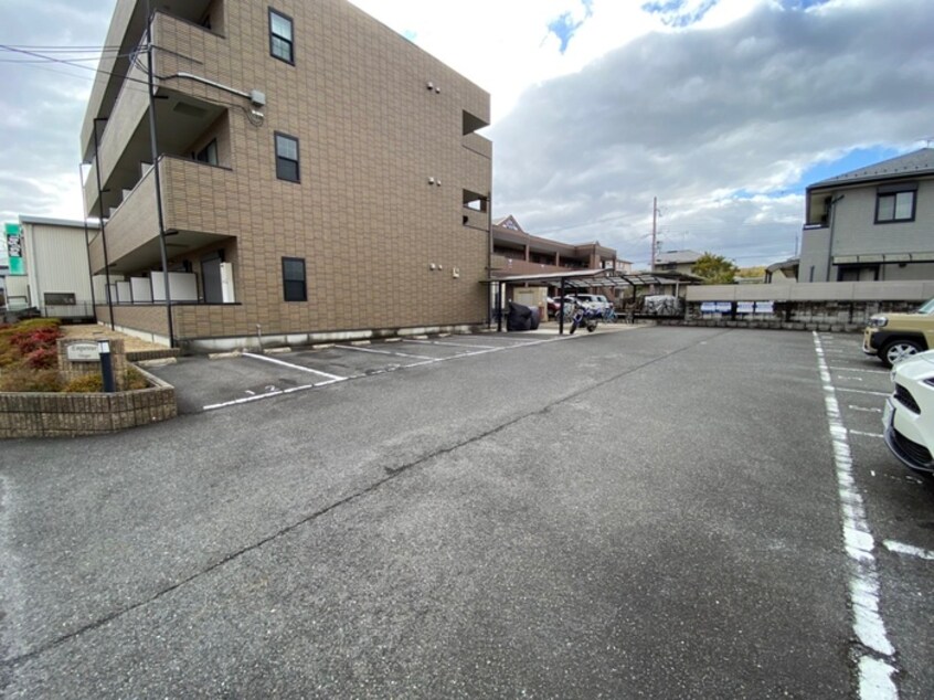 駐車場 アンプル－ルフェ－ルヴェルジュ