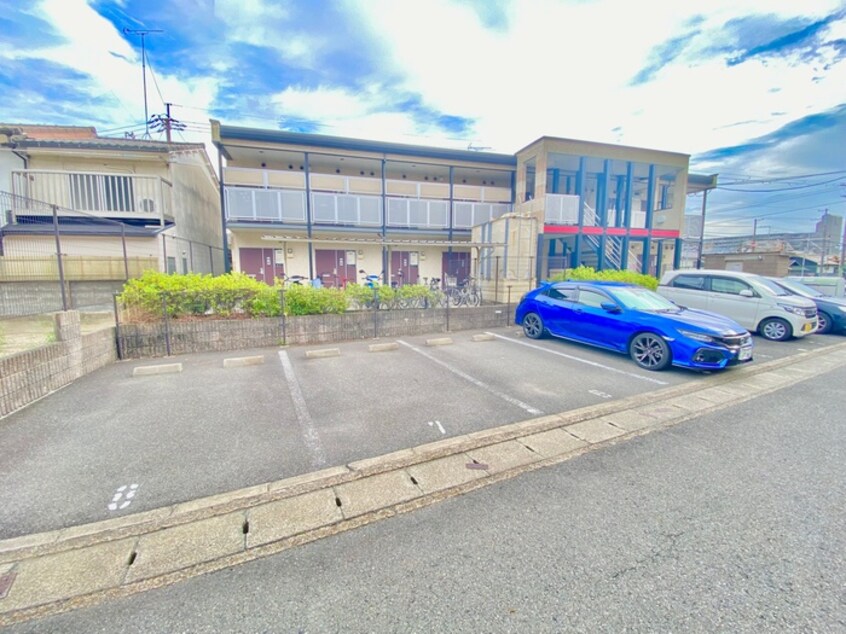 駐車場 モンテロ－ザ
